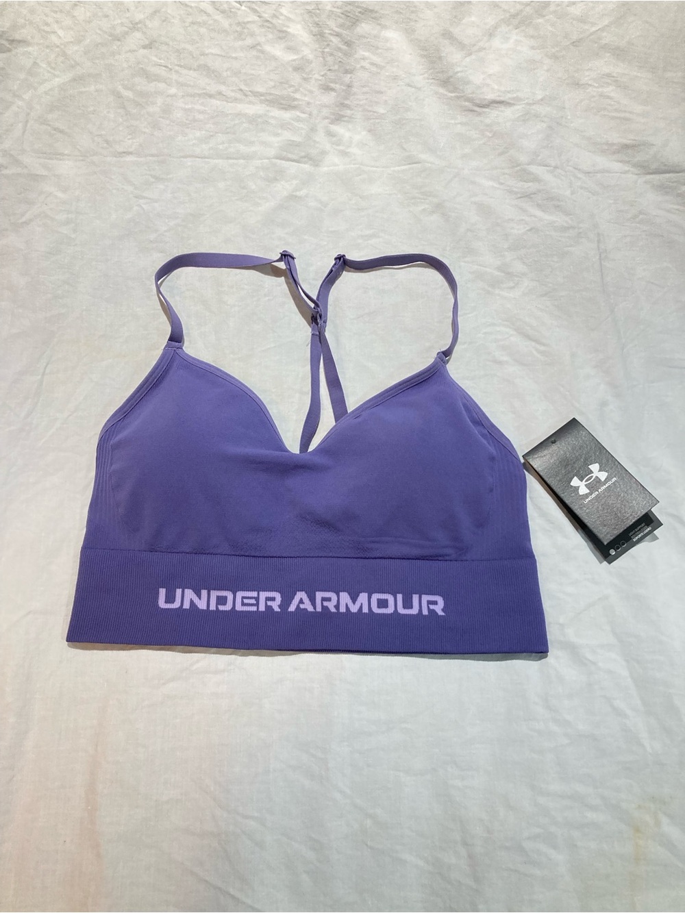 Under Armour Vanish seamless sports bra, Women’s size medium, NWT!